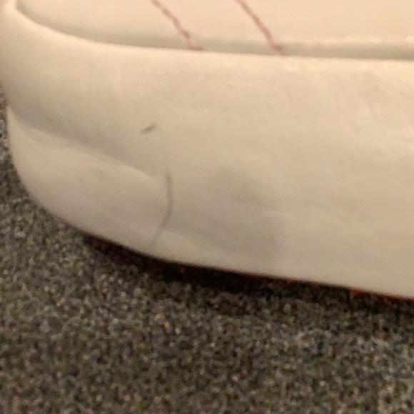 Coach wristlet purse with rose leather appliqué - Picture 5 of 6